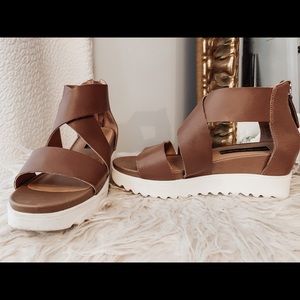 Steve by Steve Madden sandals with sneaker heel!
